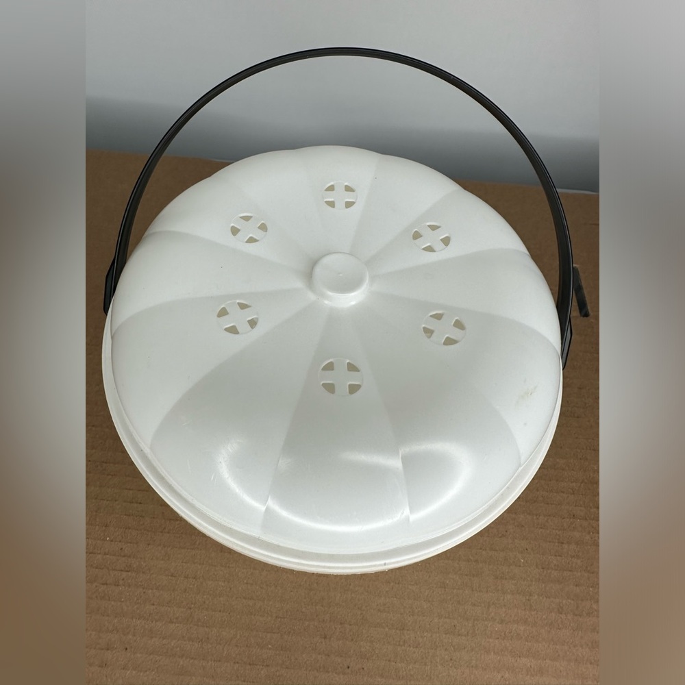 Vintage 1986 McDonalds Happy Meal Ghost Halloween Bucket and Lid 👻 - Picture 3 of 9